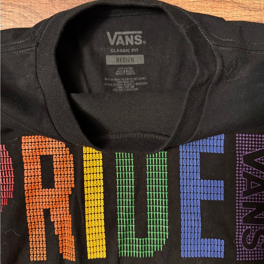 Vans PRIDE tee โค๏ธ๐งก๐๐๐๐ - Picture 2 of 2